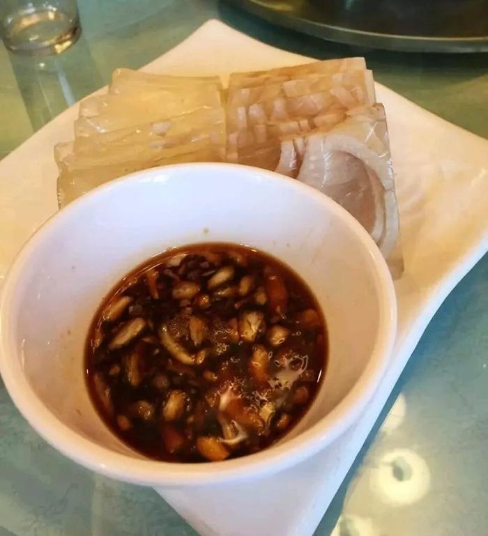 长春人排队都要去吃的8家老字号!老、破还难找,却每天挤满人!