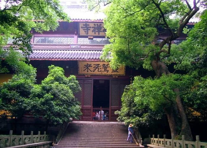 和我在西湖的景区走一走