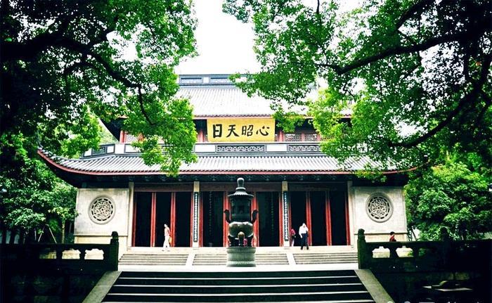 和我在西湖的景区走一走