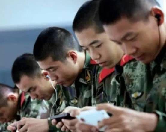 军人服兵役期间，在部队里可以使用手机吗？