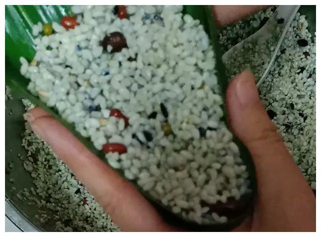 八宝肉粽的详细包法(附视频教学,简便易学)