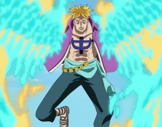 白胡子二世吞下不死鸟果实,背后长出一对翅膀,变异成西方翼龙!