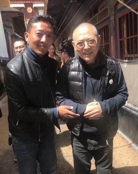 计春华追悼会家属痛哭,仅有3位明星到场,此人没来,全场失望!