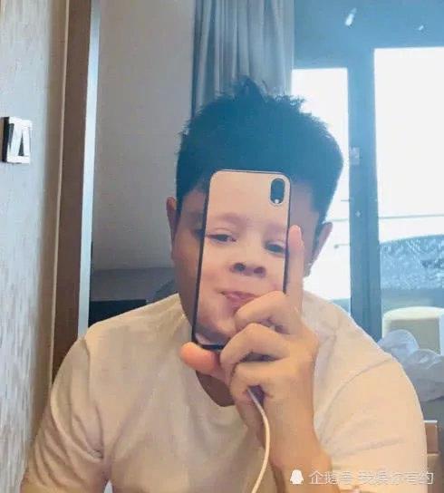 贾乃亮发文回应与金晨的恋情,“三连”否认,情商让网友佩服