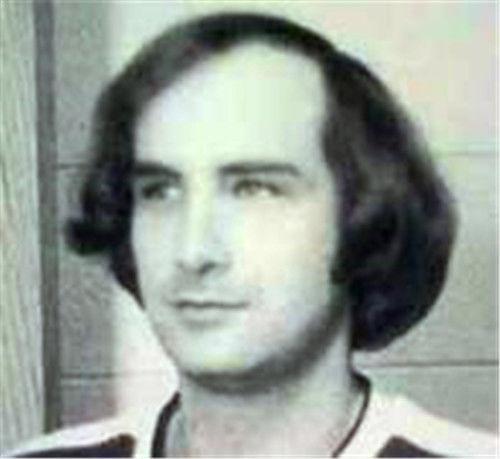 他迫害3名女学生,却被无罪释放,法官:他身体住着24个人,咋判