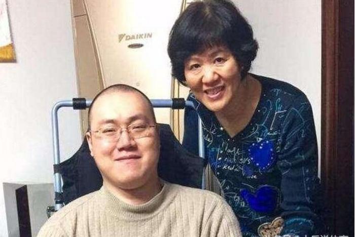 体坛奇迹：瘫痪20年的桑兰想追生二胎，汤淼瘫痪13年女儿两岁