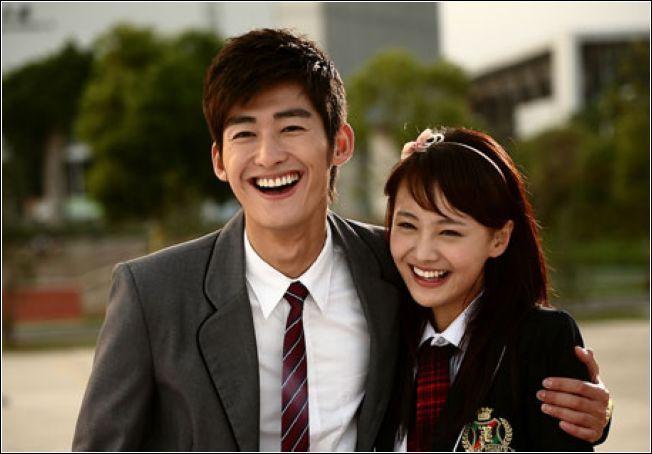 相恋三年张翰与娜扎分手,郑爽与张翰旧时合照,表明张翰更爱郑爽