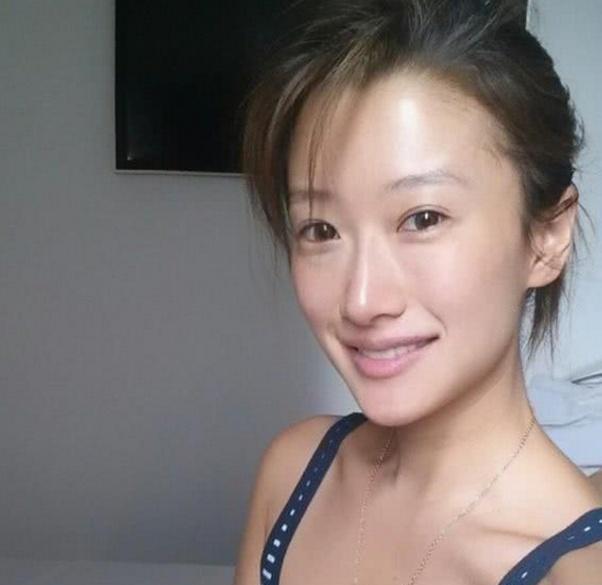 谢贤女儿谢婷婷近照曝光,曾换男友如换衣服,网友:堪称足球队