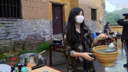 吴尊首曝老婆私照！「亲吻6月孕肚」画面甜炸