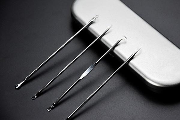 粉刺针可以挤痘痘吗 粉刺针挤痘痘会留痘印吗 粉刺针可以挤痘痘吗 粉刺针挤痘痘会留痘印吗