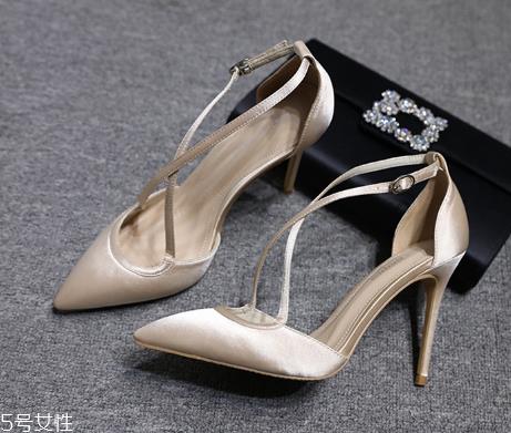 高跟鞋240是多少码？高跟鞋码数的意思