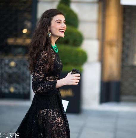 春天穿什么裙子好看？争奇斗艳全靠它