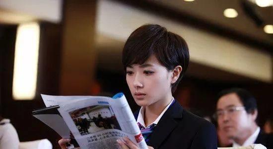 万茜剪短发与《猎场》熊青春大不一样,网友:不敢认