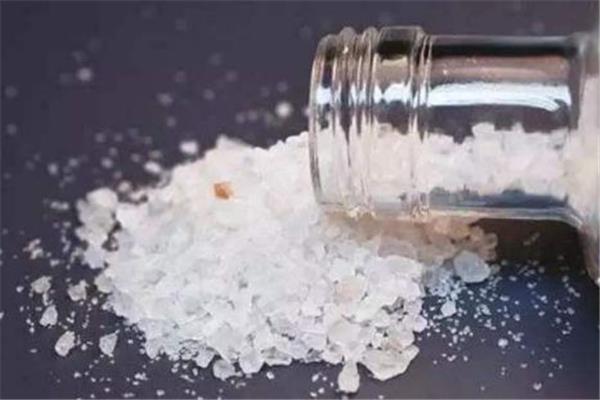 浴盐和搓泥宝的区别 浴盐是磨砂膏吗 浴盐和搓泥宝的区别 浴盐是磨砂膏吗