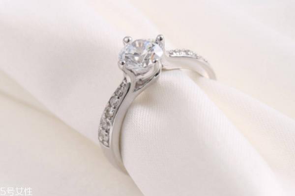 925银戒指一般多少钱 别买贵了