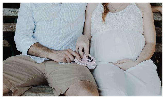 一位妈妈直播自己从怀孕到生孩子的全过程,让人心疼,又让人佩服