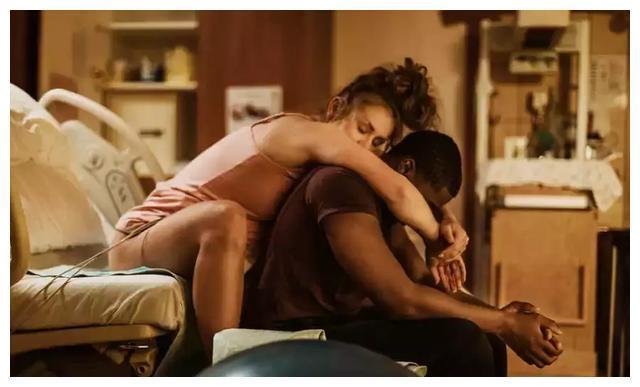 一位妈妈直播自己从怀孕到生孩子的全过程,让人心疼,又让人佩服