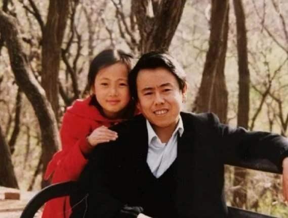 亲弟1米79，潘长江1米6，我才知道，原来他有一个大难不死的童年