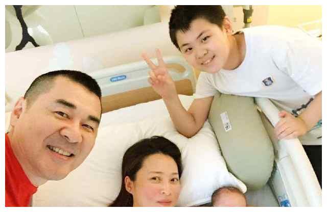 蒋勤勤孙俪并非真的同父异母，真实关系曝光，网友：选对了