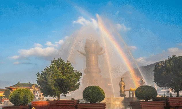 烟台不只有金沙滩和蓬莱阁,这座位于龙口的南山景区才是“黑马”