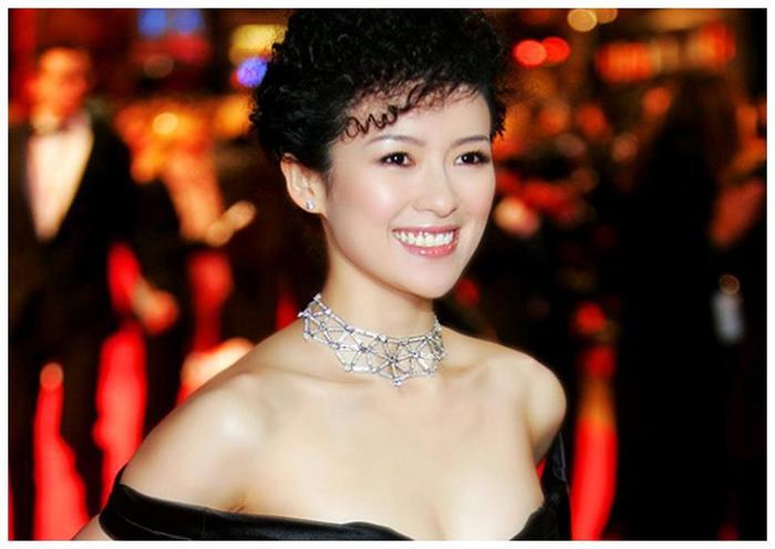 盘点娱乐圈中最有钱的五大女星，赵薇身家40亿也仅第四