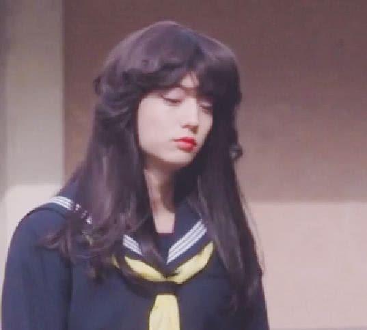 我是大哥大·沙雕搞笑头像：上帝把智慧洒向人间，唯独你打了把伞