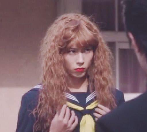 我是大哥大·沙雕搞笑头像：上帝把智慧洒向人间，唯独你打了把伞