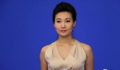 ​身为央视主持人的她至今未嫁, 原来是因为他