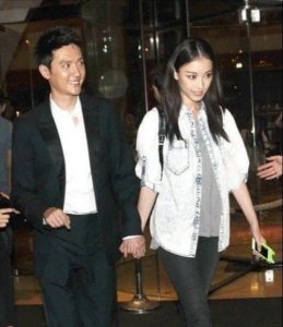 ​冯绍峰的情路：平平淡淡才是真。