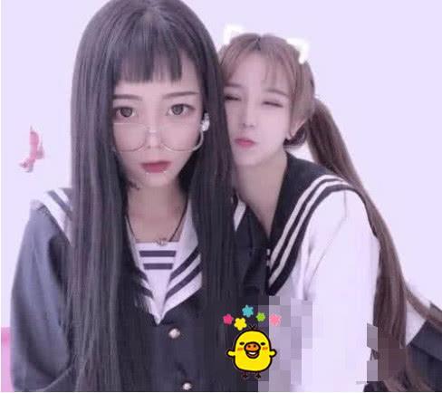 杨清柠晒姐妹花合照,王乐乐迷她是有原因的