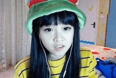 ​三年前的冯提莫旧照, 难怪被网友调侃为“换头怪”!