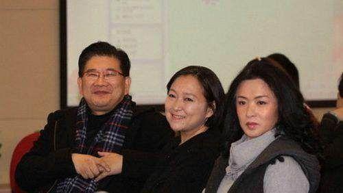 唐嫣上《可凡倾听》,曹可凡这个动作让人反感,曹可凡黑料知多少