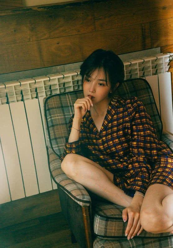 超新星运动会：女子游泳比赛陈小纭“如鱼得水”，素颜美到了窒息