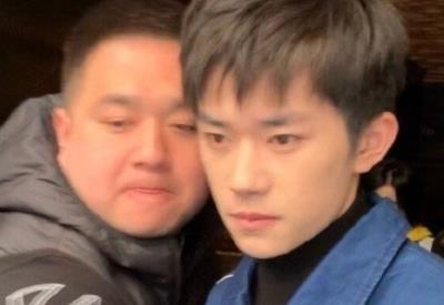 叫易烊千玺太繁琐,叫“千玺”太俗套,听到胖虎的称呼:太甜啦