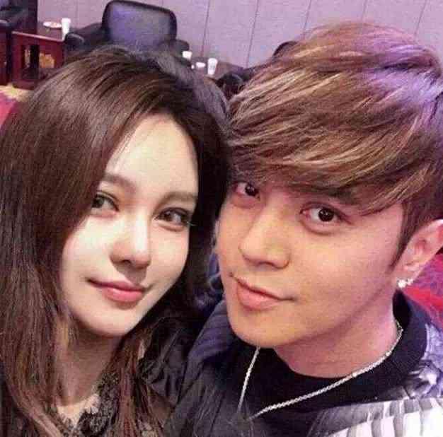 罗志祥女友近照终曝光，家庭背景大有来头，小猪真有眼光！