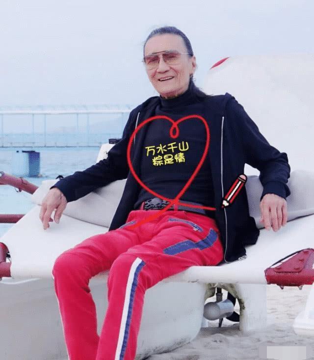 82岁的谢霆锋父亲，谢贤宣布分布遗产，分成四份谢霆锋没有