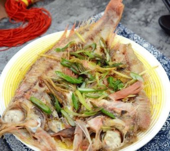 ​清蒸冰岛红鱼，原汁原味，肉质鲜美软嫩！