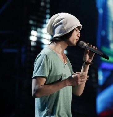 赵本山拿他当亲儿子疼爱,成名后太膨胀把自己毁了,如今销声匿迹