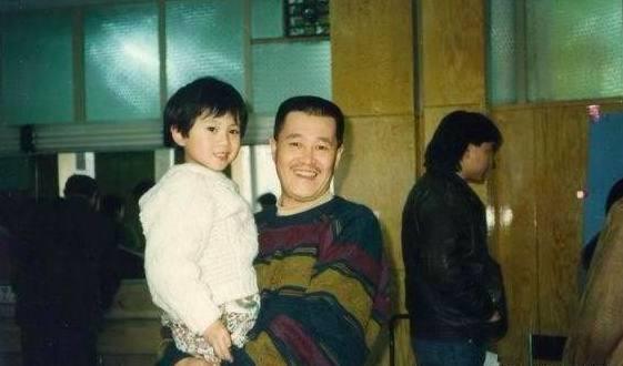 赵本山拿他当亲儿子疼爱,成名后太膨胀把自己毁了,如今销声匿迹