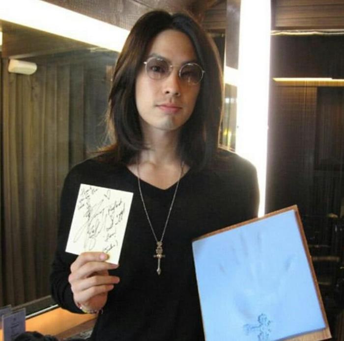 盘点: 留过长发的男星, 哥哥张国荣长发造型沧桑又帅气