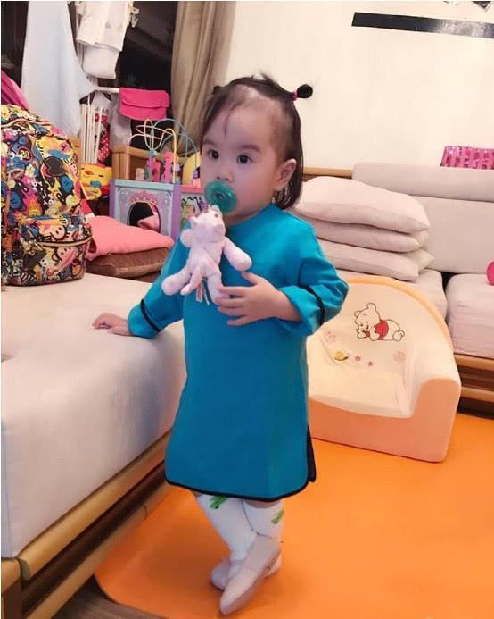 晒晒包贝尔住的豪宅，女儿太可爱了，进门才知房子这么豪华