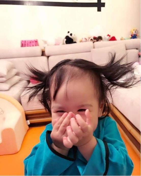 晒晒包贝尔住的豪宅，女儿太可爱了，进门才知房子这么豪华