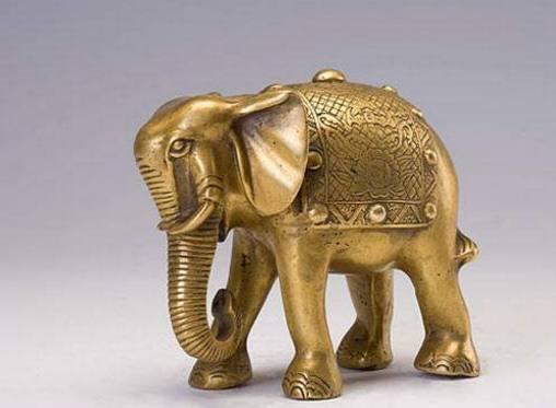 一旦家里碰上这几样东西, 保准转运发财, 越住越有钱