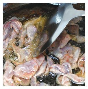 猪肝这样做好吃又营养,补血养肝,香浓美味,家里隔几天就要做