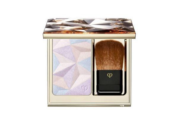 高光粉是定妆粉吗 高光粉能代替定妆粉吗 高光粉是定妆粉吗 高光粉能代替定妆粉吗