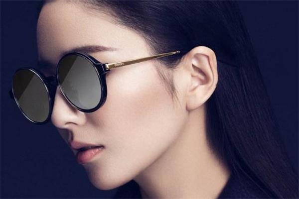派丽蒙太阳镜价格 价位很亲民 派丽蒙太阳镜价格 价位很亲民
