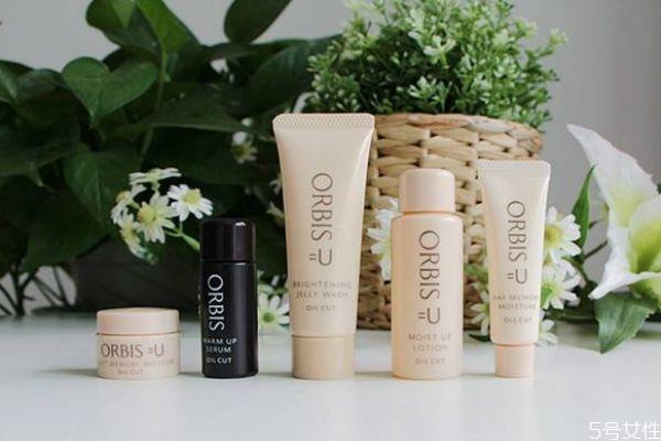 洁面啫喱好用吗 洁面啫喱的功效是什么 洁面啫喱好用吗 洁面啫喱的功效是什么