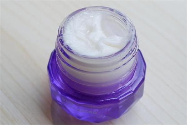 欧珀莱小紫钻眼霜怎么样 欧珀莱小紫钻眼霜测评 欧珀莱小紫钻眼霜怎么样 欧珀莱小紫钻眼霜测评