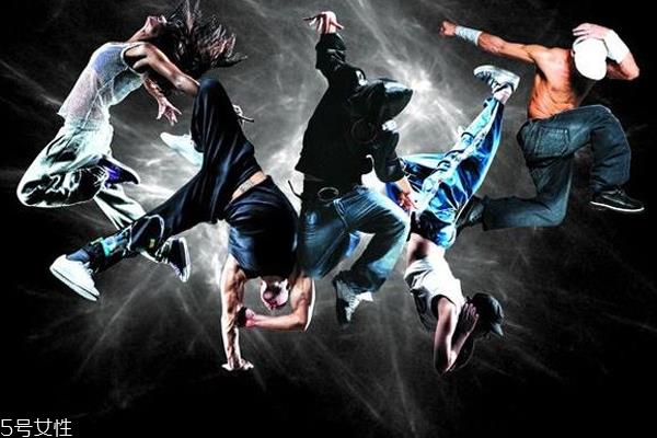 跳街舞穿什么炫酷 这些都是街舞咖们的加分项 跳街舞穿什么炫酷 这些都是街舞咖们的加分项
