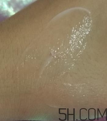 眼霜可以用来擦脸吗?眼霜可以当面霜用吗 眼霜可以用来擦脸吗?眼霜可以当面霜用吗